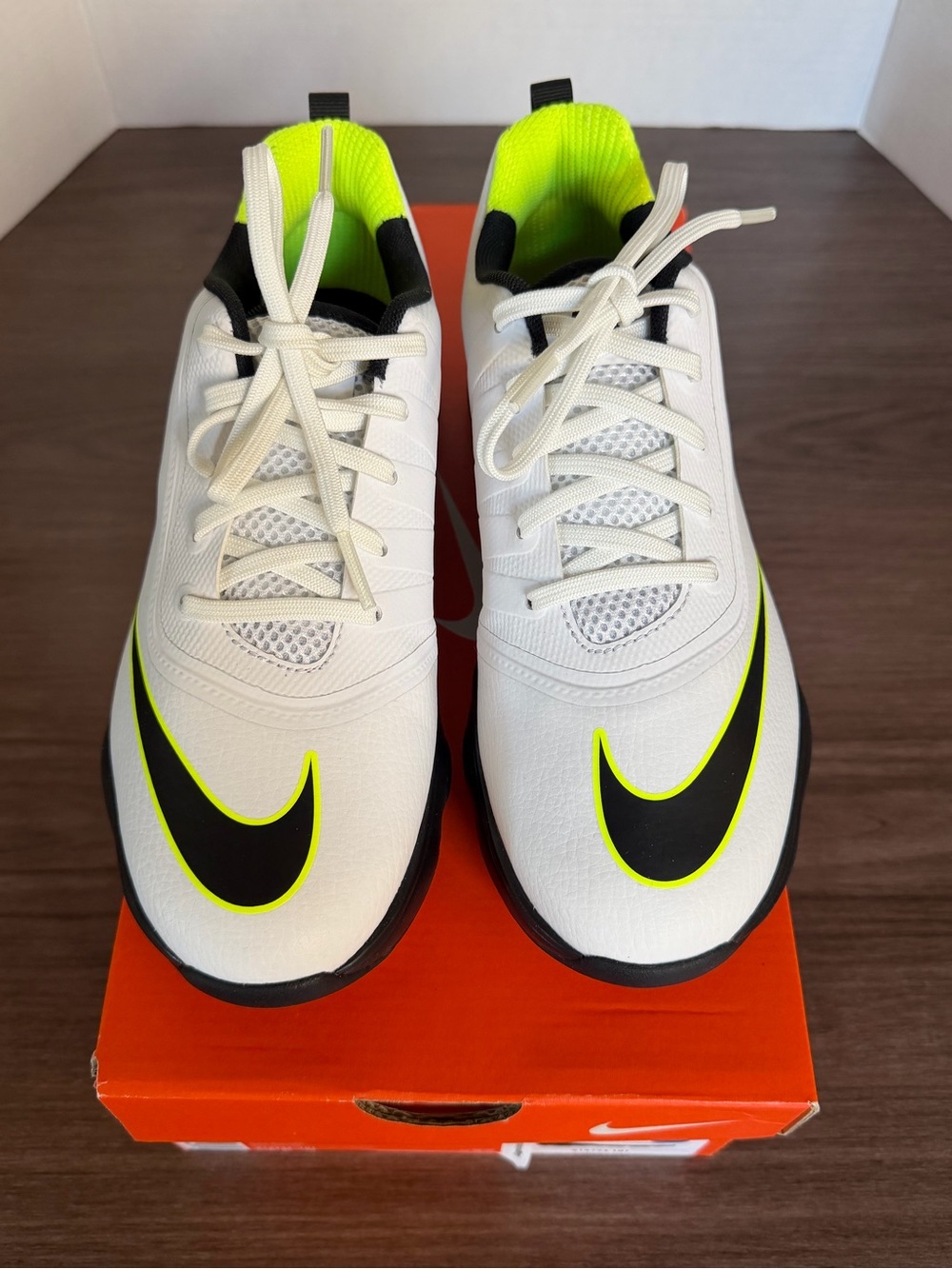 Nike Youth White Golf Shoes Size 5Y